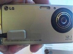 LG похвасталась телефоном с 12-мегапиксельной камерой