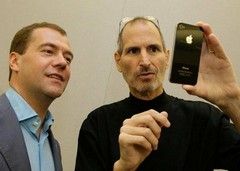 Первый iPhone 4 – первому лицу